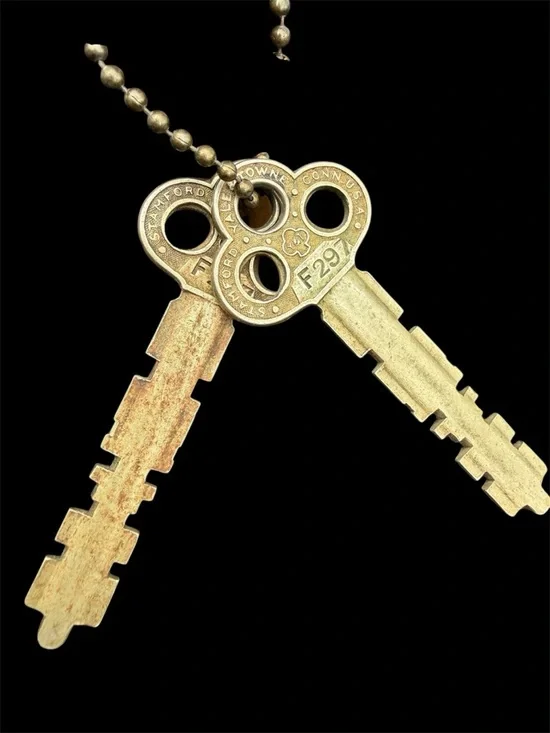 Yale & Towne Padlock - Picture 4 of 5